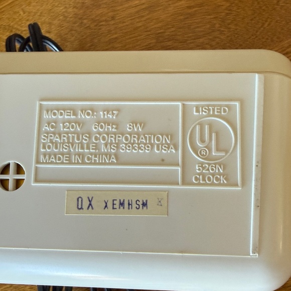 VINTAGE SPARTUS LED ALARM CLOCK - Picture 6 of 6